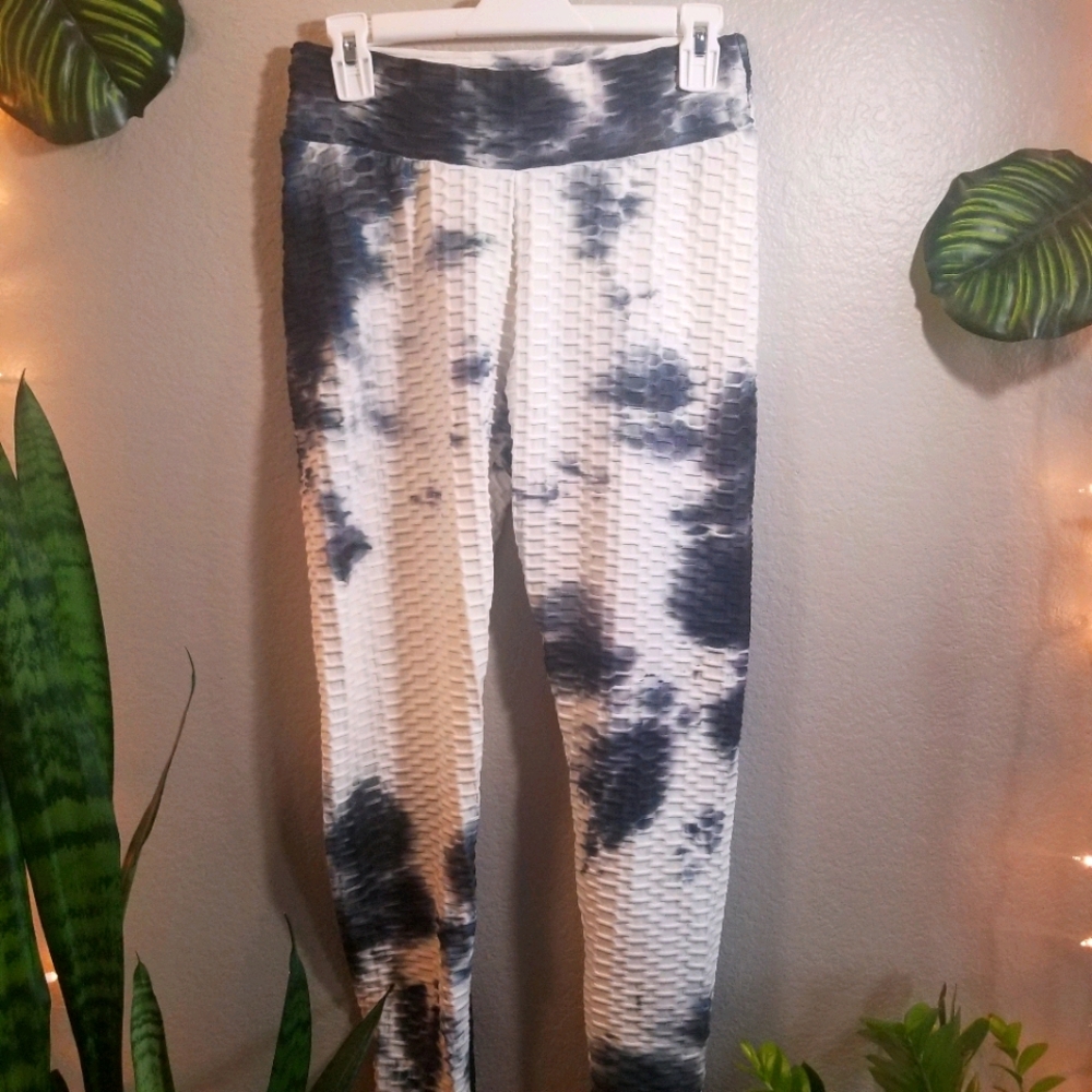Black and White "TikTok" Leggings
